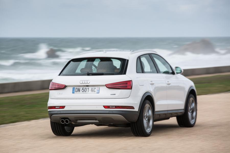  Audi Q3 2.0 TDI Quattro (8U) 2015 года  (WW) (фото 19 из 30)